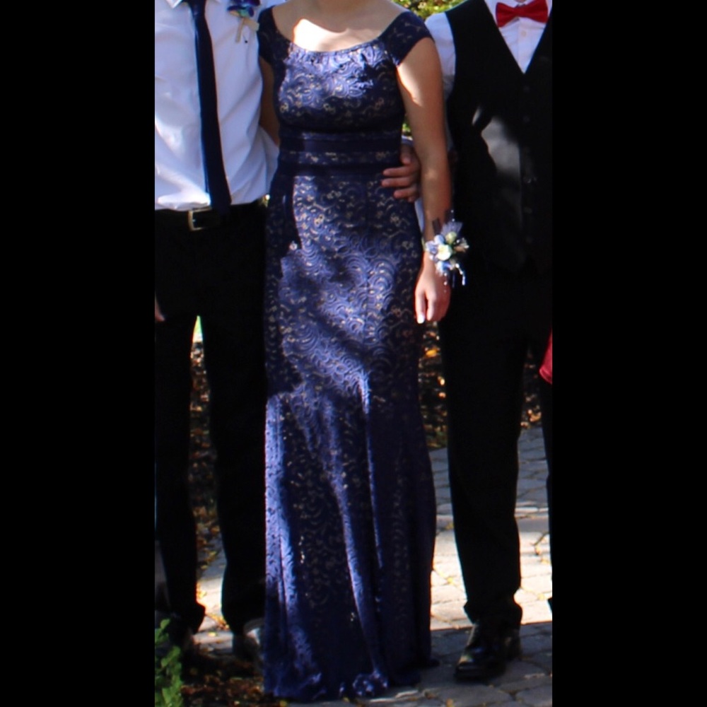 PROM DRESSES!!!!!! - Picture 4 of 5